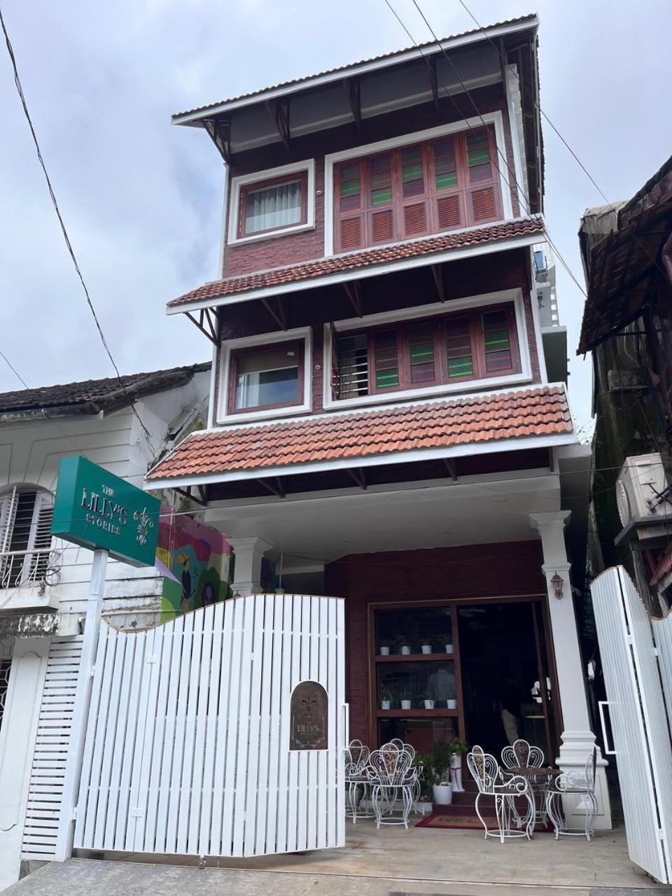 The Lilly'S Stories Hotel Fort Kochi Exterior foto