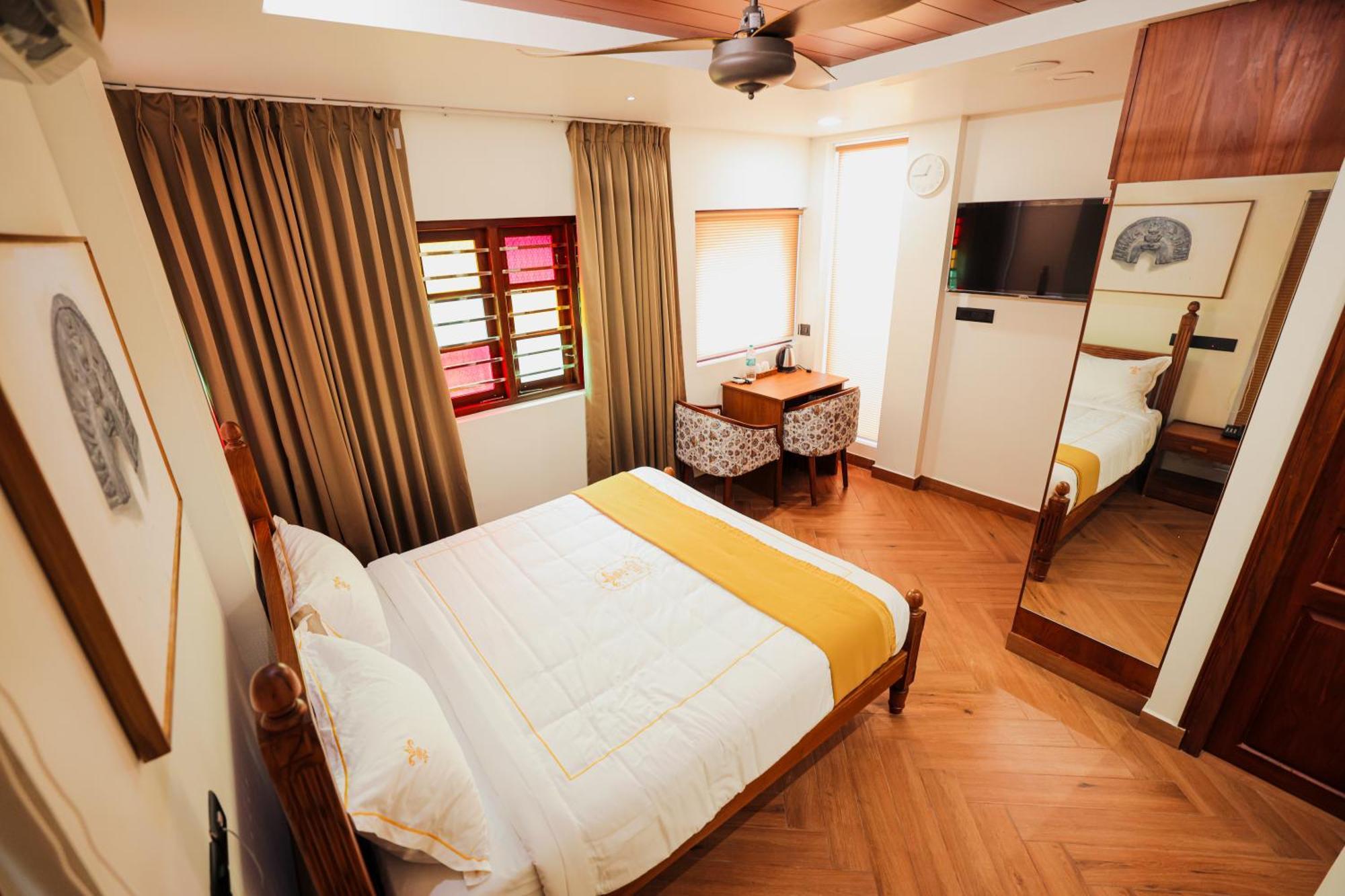 The Lilly'S Stories Hotel Fort Kochi Exterior foto