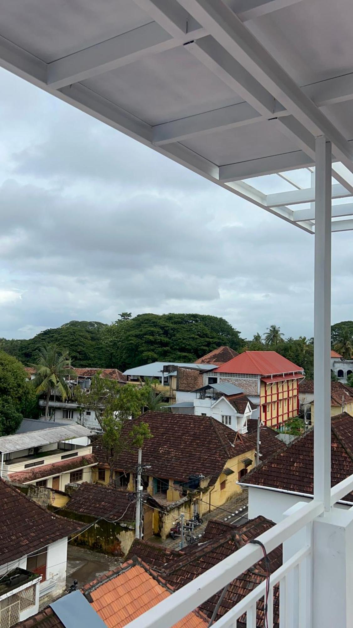 The Lilly'S Stories Hotel Fort Kochi Exterior foto